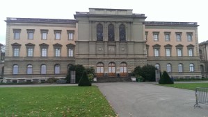 University of Geneva Administrative Building, the "screen" for the Coup de Soleil